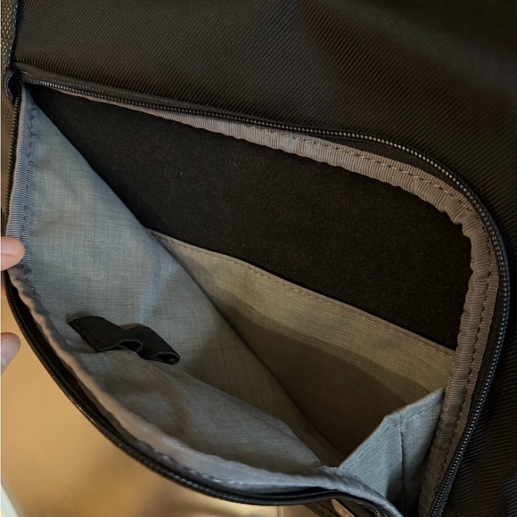 Briggs & Riley Black Messenger Bag - Picture 2 of 9